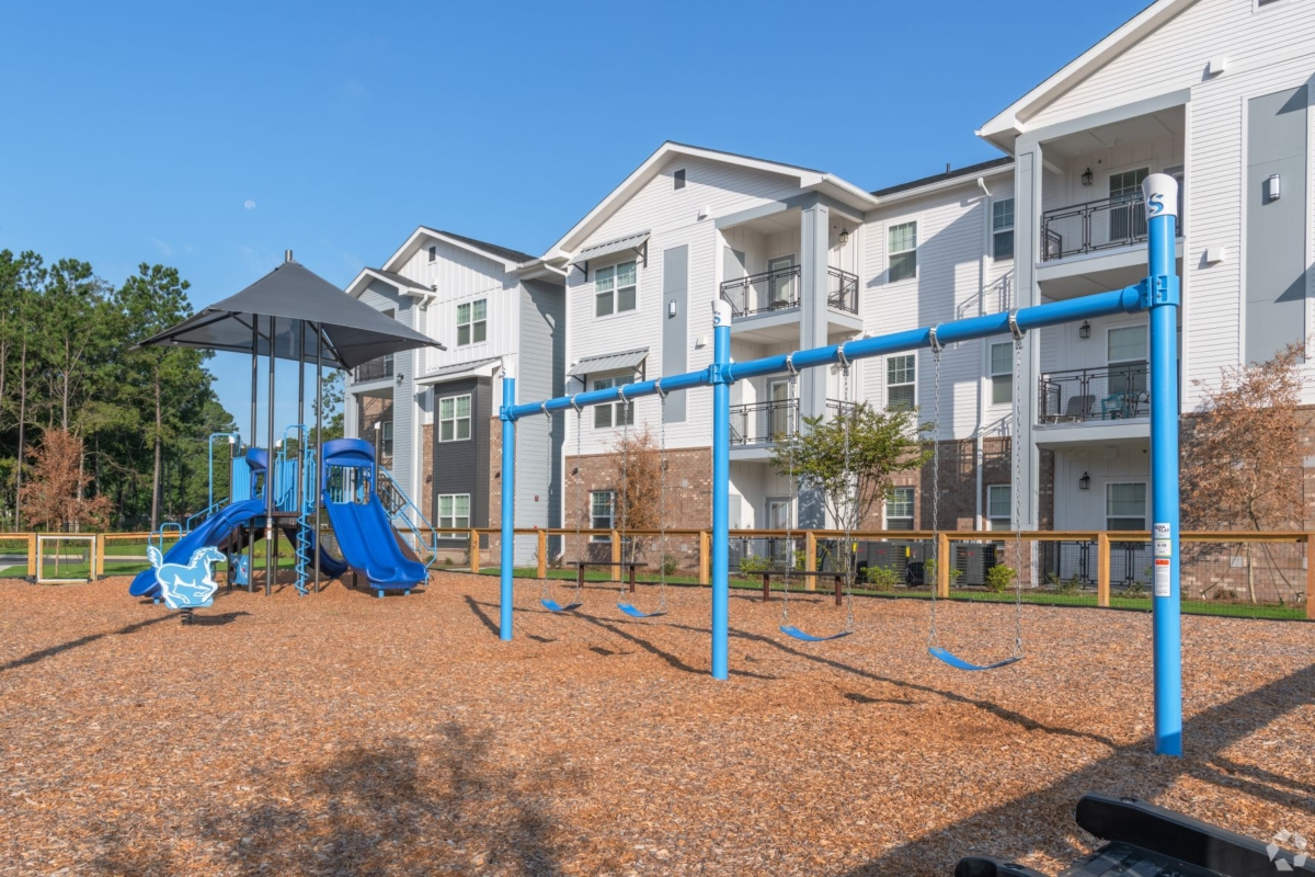 A closer look at E Atlantic Architects For Apartment Renovation